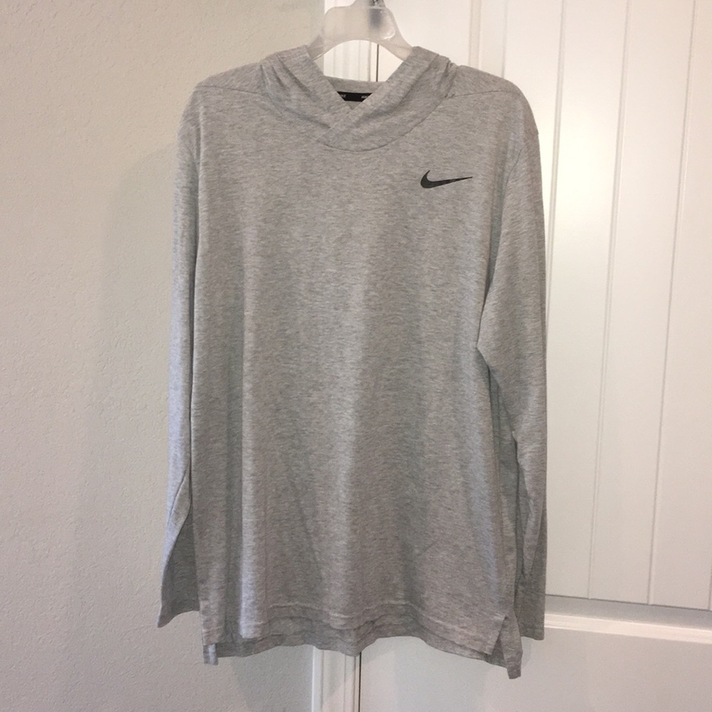 ⚡️ NEW ⚡️•Authentic Nike Dri-Fit Player Pullover•